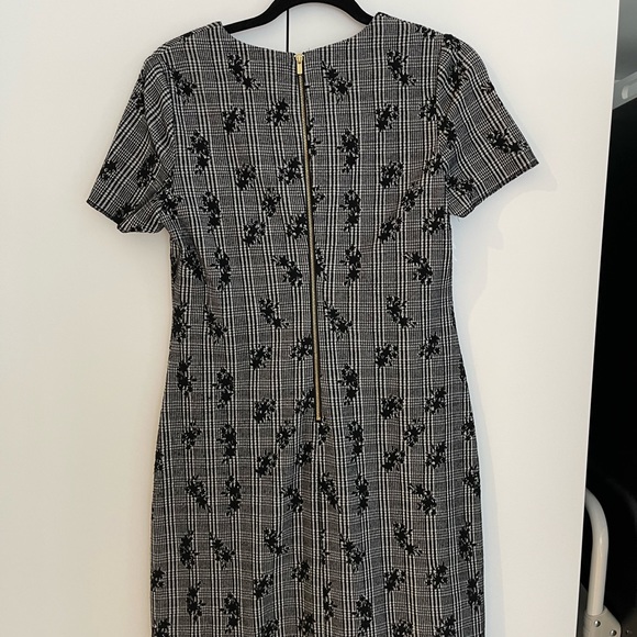 Calvin Klein dress - Picture 3 of 4